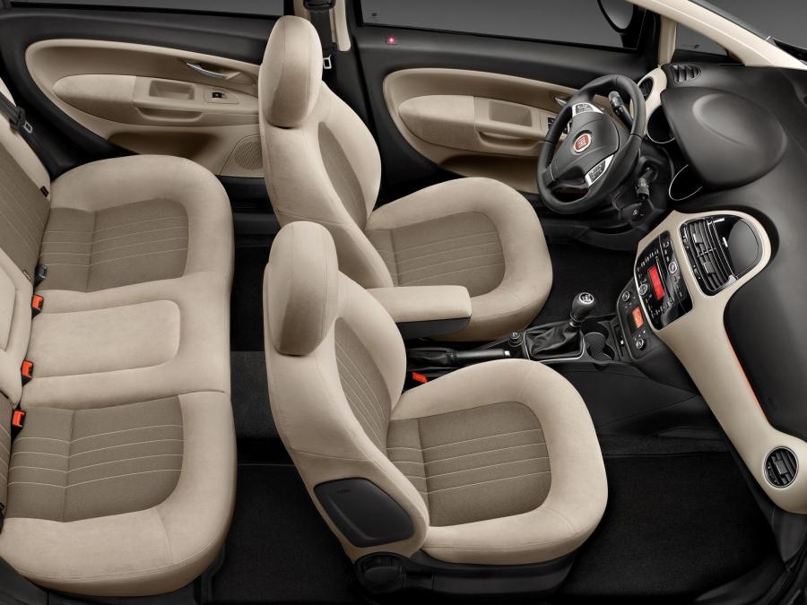  Fiat Linea 2012 года  (фото 2 из 12)